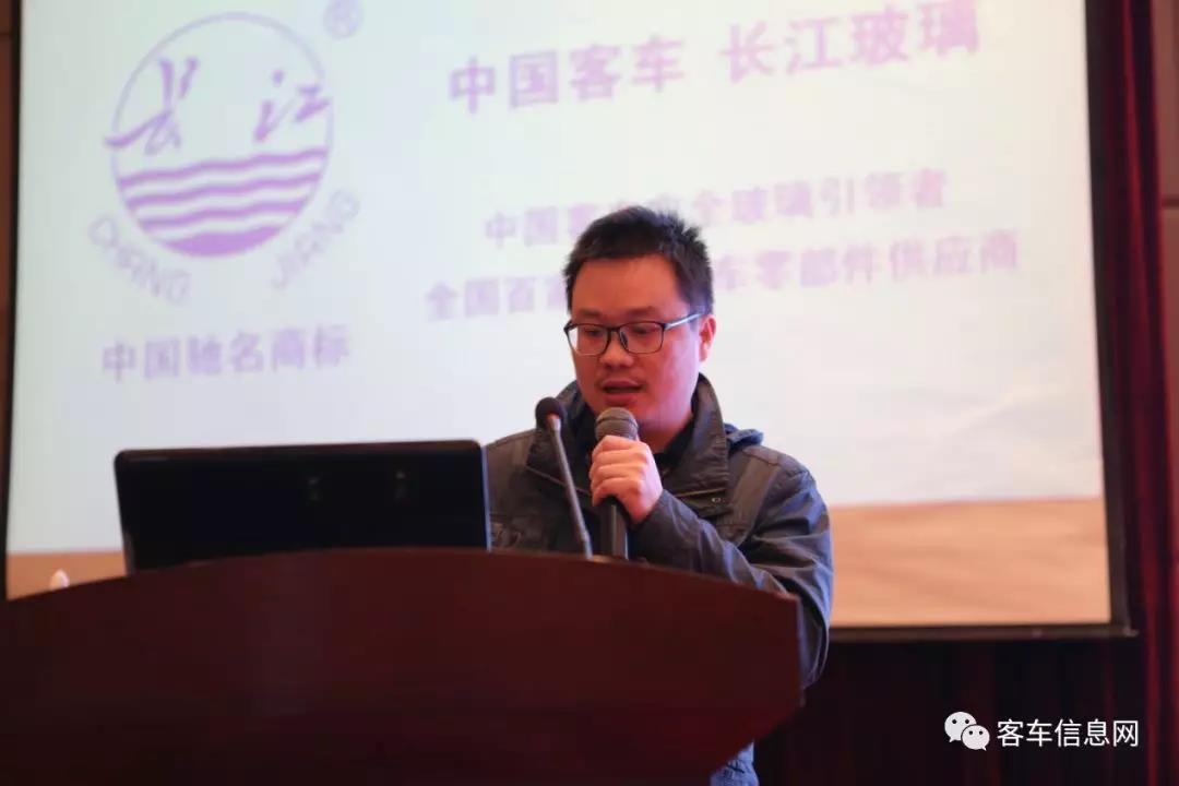 客車自動(dòng)破窗裝置,遙控自動(dòng)破玻器,破窗器,南冠破玻器
