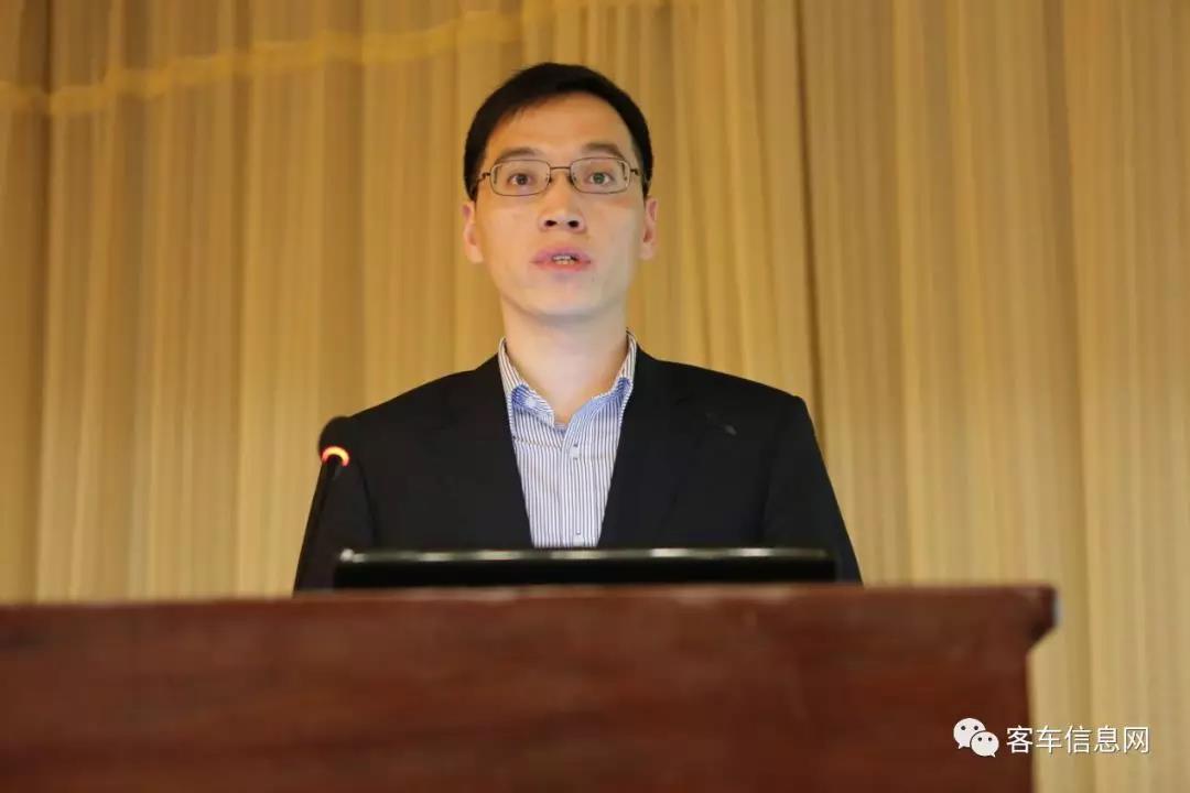 客車自動(dòng)破窗裝置,遙控自動(dòng)破玻器,破窗器,南冠破玻器